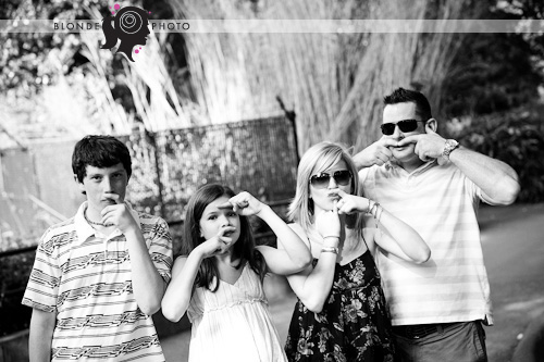 BLONDEPHOTO__090531_5578a